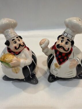 Chef Figurine Salt & Pepper Shaker Set - White and Black